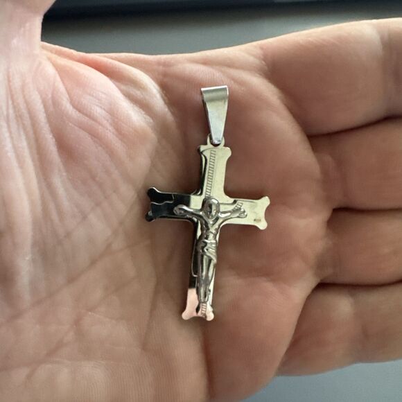 Stainless Steel Saint Jesus Christ Crucifix Pendant Chain Necklace Unisex Silver - Picture 4 of 6